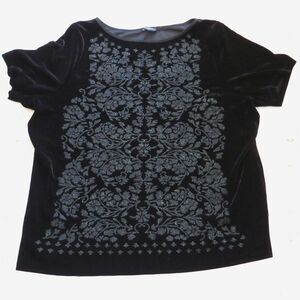 Vintage  T & Company Beaded Black Velvet Pullover Top  size** read**  2X  EUC